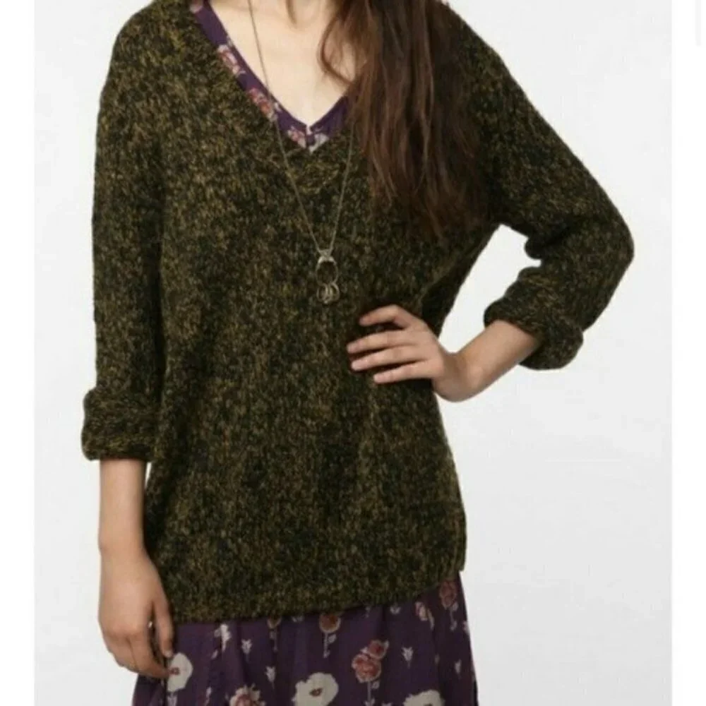 UO | Silence + Noise V-Neck Wool Blend Marled Knit Chunky Pullover Sweater Sz M